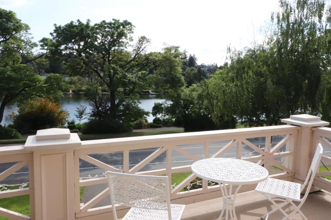 Lipton Place By Elegant Waterfront Esquimalt Εξωτερικό φωτογραφία